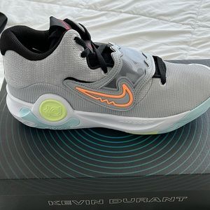 Kd trey 5 Nike men’s shoe